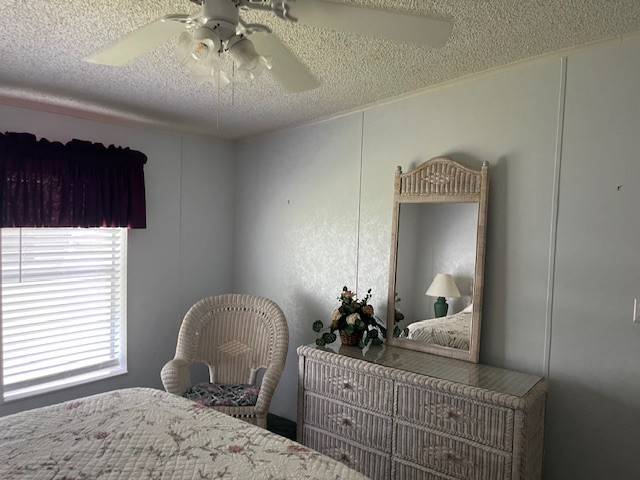 1912 Hazeltine Way a Winter Haven, FL Mobile or Manufactured Home for Sale